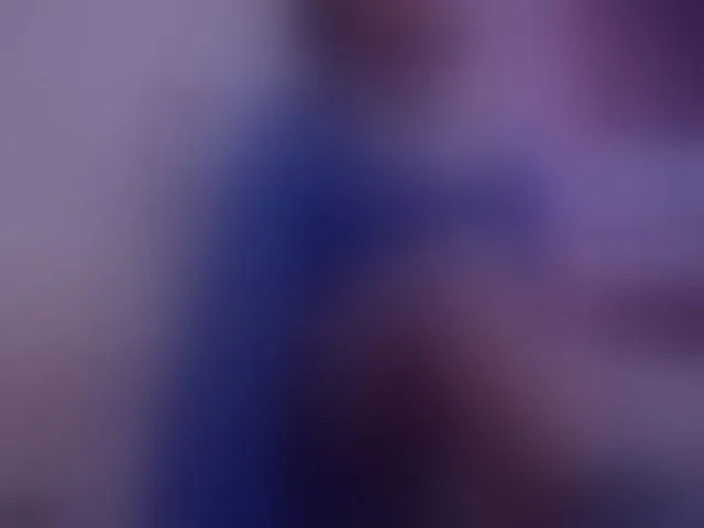 Live sex webcam photo for SophieeRain #293241850