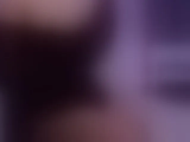 Live sex webcam photo for SophieeRain #293298306