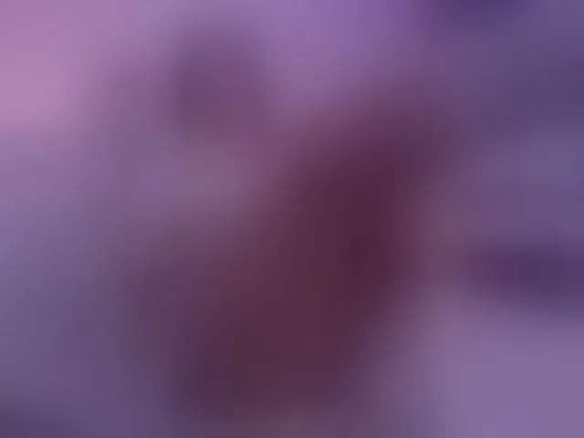 Live sex webcam photo for SophieeRain #293332474