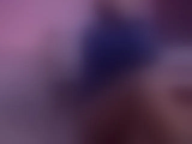 Live sex webcam photo for SophieeRain #293422535