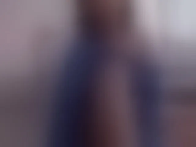 Live sex webcam photo for SophieeRain #293600691