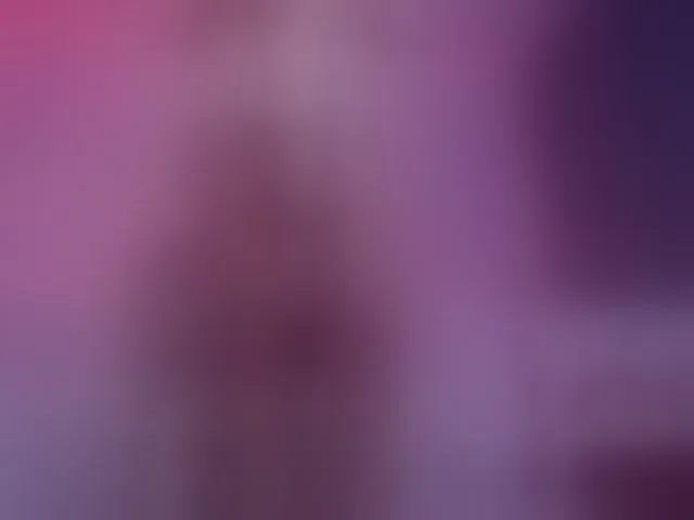Live sex webcam photo for SophieeRain #293628959