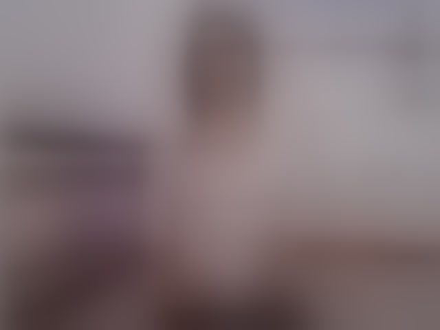 Live sex webcam photo for SophieeRain #294130972
