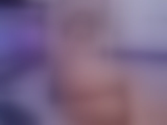 Live sex webcam photo for SophieeRain #294307700