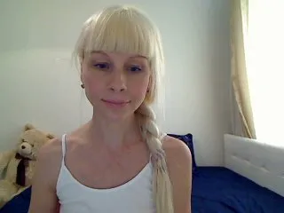 Live sex webcam photo for Sophielight #152822140