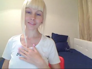 Live sex webcam photo for Sophielight #153674471