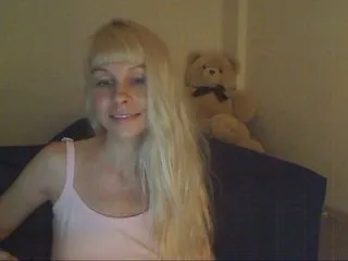 Live sex webcam photo for Sophielight #161644411