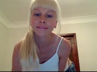 Live sex webcam photo for Sophielight #173402717