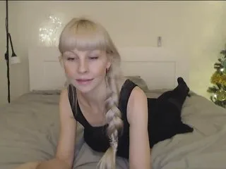 Live sex webcam photo for Sophielight #200443293