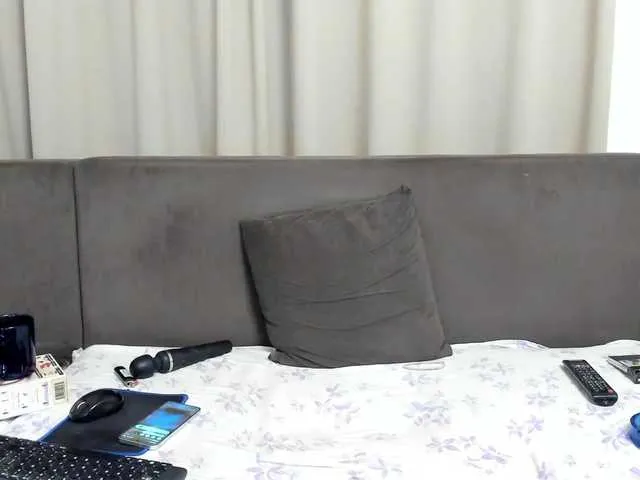 Live sex webcam photo for Sophiestique #292293831