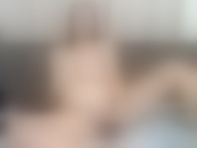 Live sex webcam photo for Sophiestique #294050166