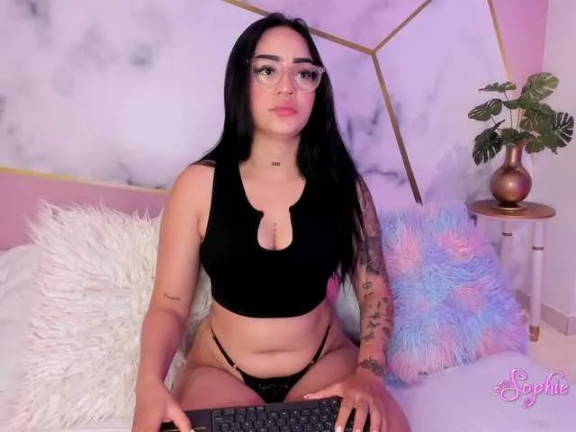 Live sex webcam photo for Sophiie-Vega #291859553