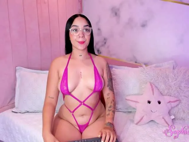 Live sex webcam photo for Sophiie-Vega #293596966