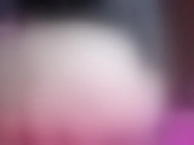 Live sex webcam photo for SophiieGreen #293070056