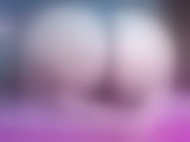 Live sex webcam photo for SophiieGreen #293251615