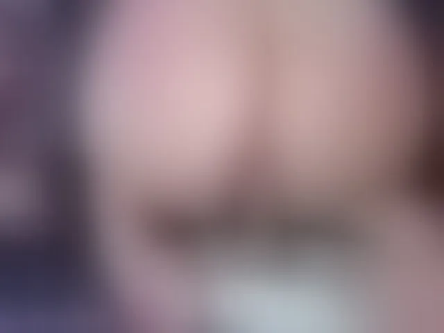 Live sex webcam photo for SophiieGreen #293488280
