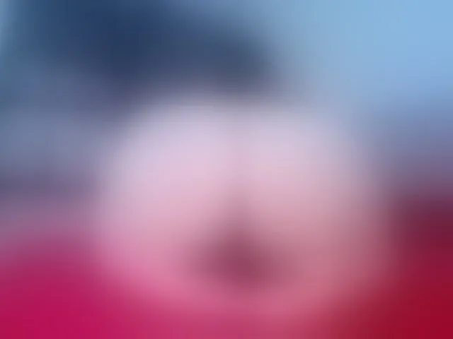 Live sex webcam photo for SophiieGreen #293850253