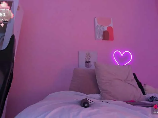 Live sex webcam photo for Sophiietaylor #290672887