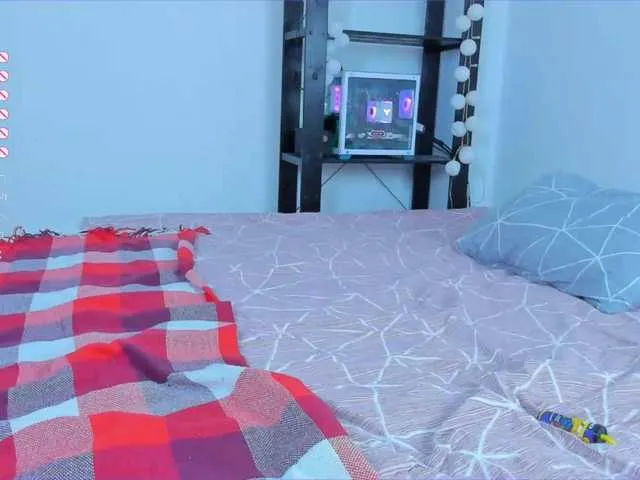 Live sex webcam photo for SophyMarshmallow #276913650