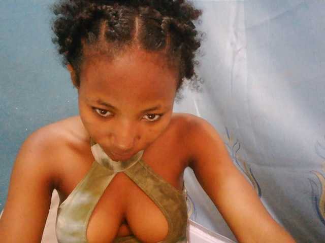Live sex webcam photo for Sorayah1 #294212336