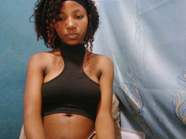 Live sex webcam photo for Sorayah1 #294213429