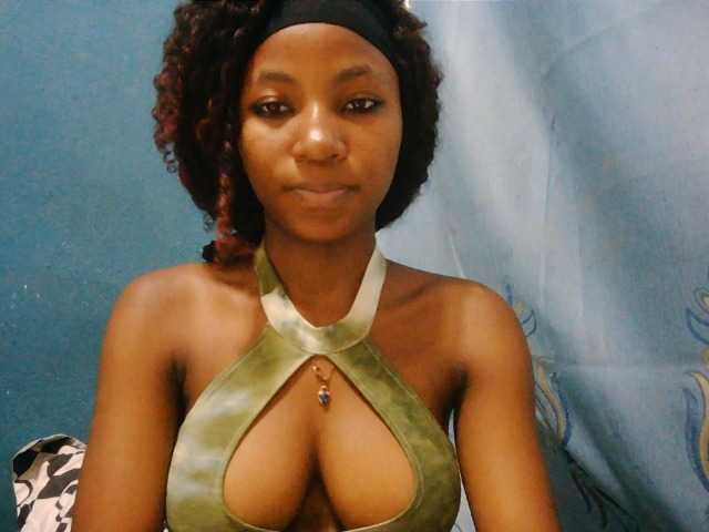 Live sex webcam photo for Sorayah1 #294320592