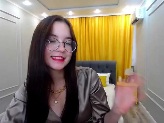 Live sex webcam photo for SparklyGlance #276105218