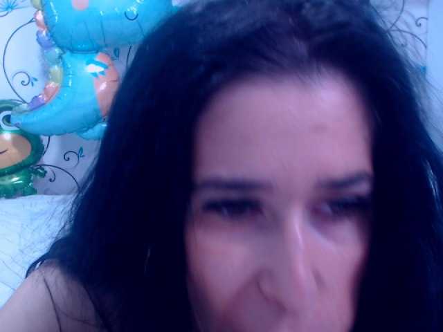 Live sex webcam photo for SpicyBrunnete #272523274