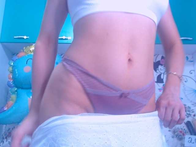 Live sex webcam photo for SpicyBrunnete #273039595