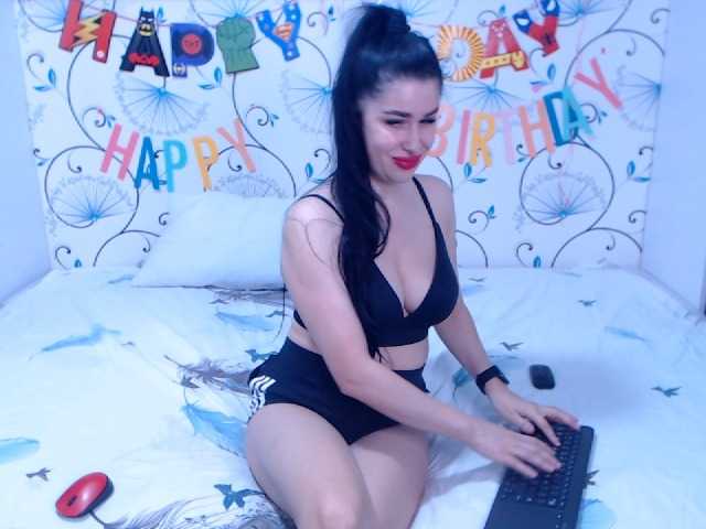 Live sex webcam photo for SpicyBrunnete #277038496