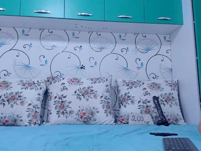 Live sex webcam photo for SpicyBrunnete #277310519