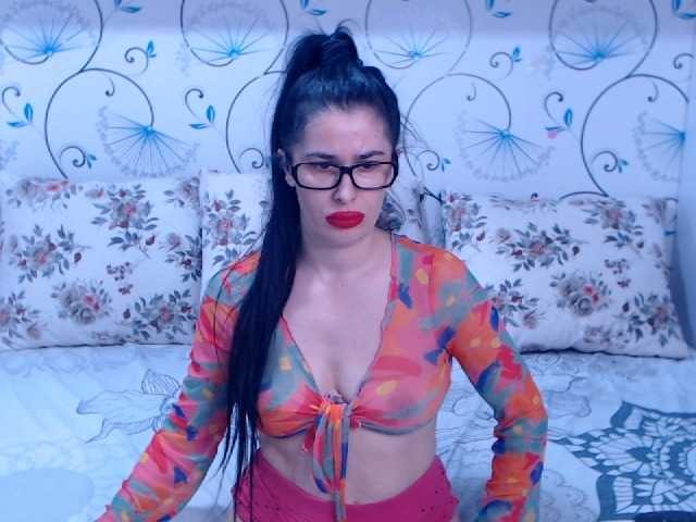 Live sex webcam photo for SpicyBrunnete #277447682