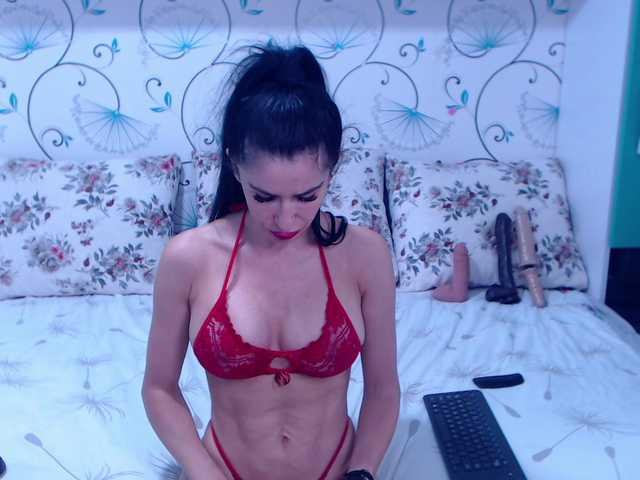 Live sex webcam photo for SpicyBrunnete #289330045