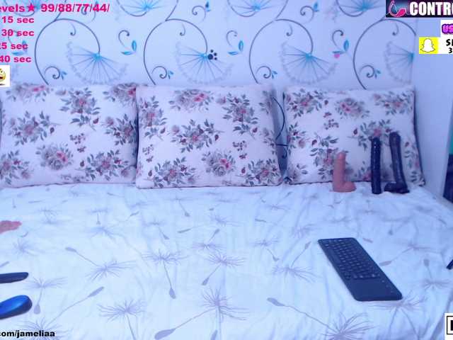 Live sex webcam photo for SpicyBrunnete #291850641