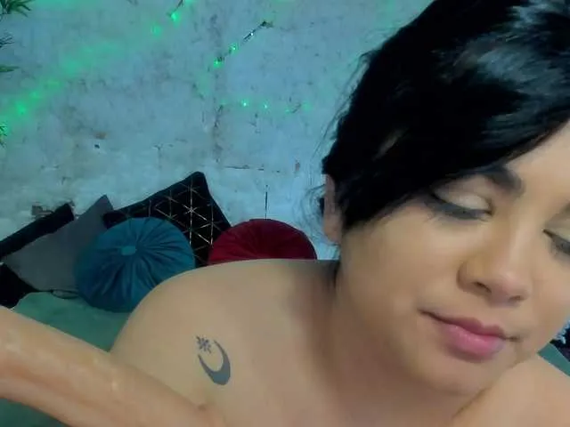 Live sex webcam photo for SpicyKarla #290713337