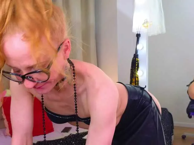 Live sex webcam photo for SquirtyAlisa #288065964