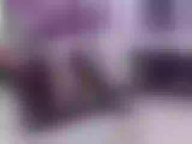 Live sex webcam photo for SquirtyMOMMY #276184936