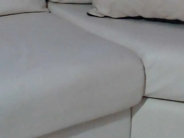 Live sex webcam photo for SquirtyMOMMY #276391611