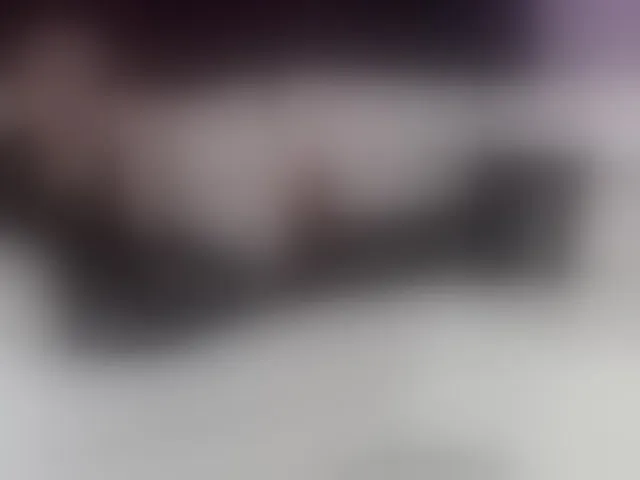 Live sex webcam photo for SquirtyMOMMY #277537716