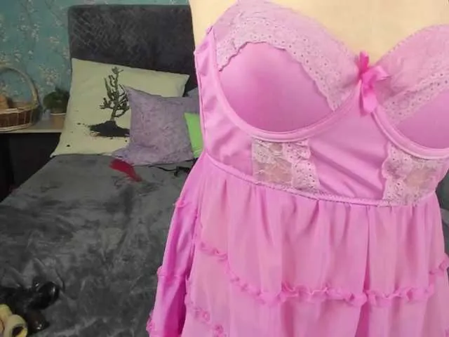 Live sex webcam photo for SqurtyLally69 #273097633