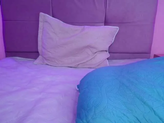 Live sex webcam photo for Staccy-21 #273410052