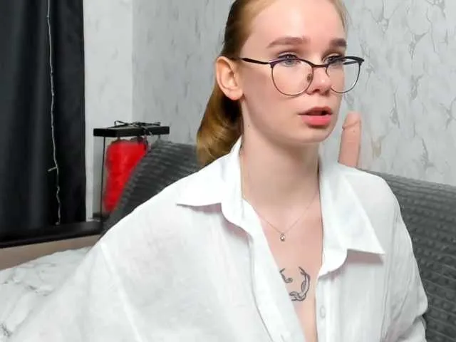 Live sex webcam photo for Stacey-Kiss #290973146
