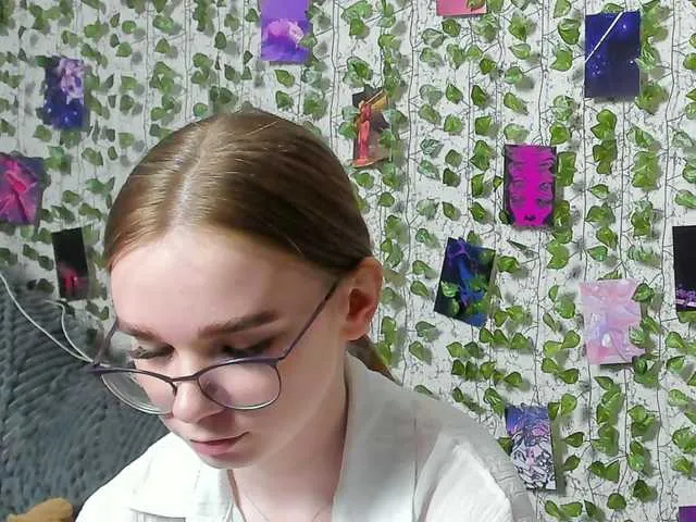 Live sex webcam photo for Stacey-Kiss #291219803
