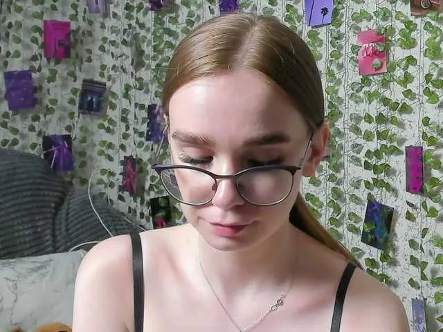 Live sex webcam photo for Stacey-Kiss #291233819
