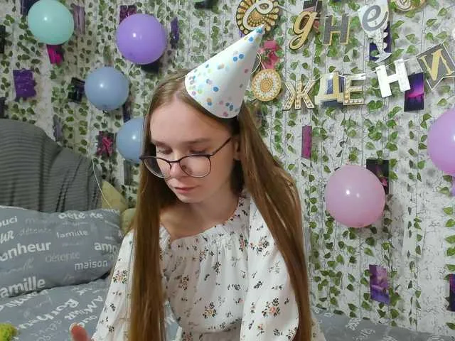 Live sex webcam photo for Stacey-Kiss
