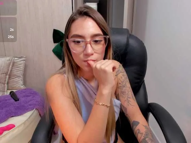 Live sex webcam photo for StacyConner #291593389