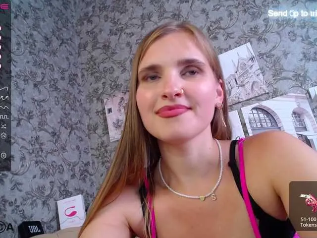 Live sex webcam photo for StacyCruuz #275584251