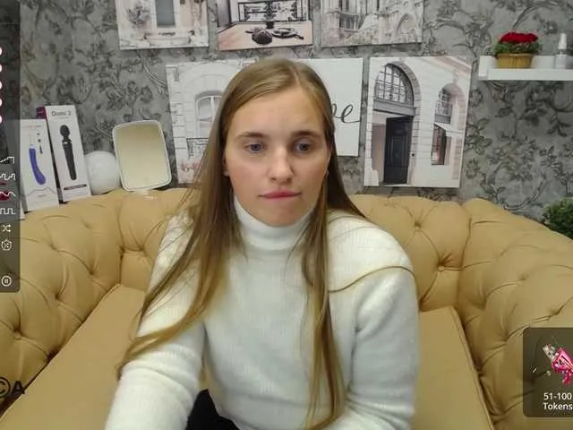Live sex webcam photo for StacyCruuz #276326655
