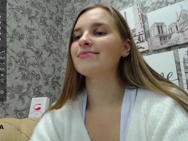 Live sex webcam photo for StacyCruuz #276648981