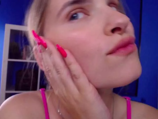 Live sex webcam photo for StacyCruuz #278202979